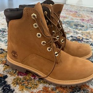 Timberland women’s boots. Never worn. Size 8M